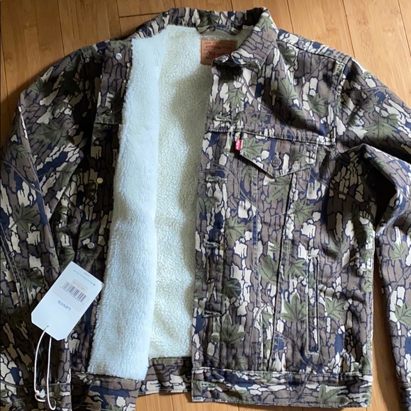 SUPREME X LEVI’S SHERPA HEAVY DUTY TRUCKER JACKET - Picture 16 of 16